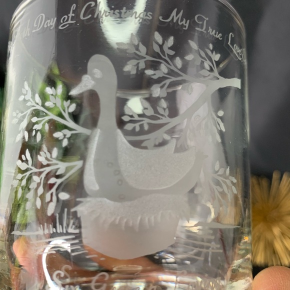 Set of 6 vintage HTF Garrick “12 days of Christmas” etched glasses (days 1-6) - Picture 14 of 16